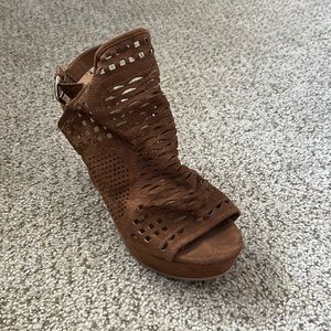 Brown not rated suede wedges